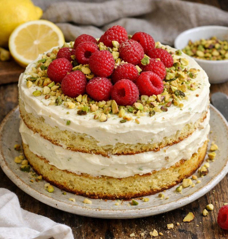 Tort „Cytryna & Pistacja” z kremem mascarpone