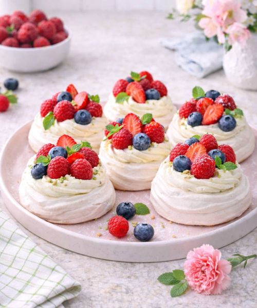 Mini pavlova